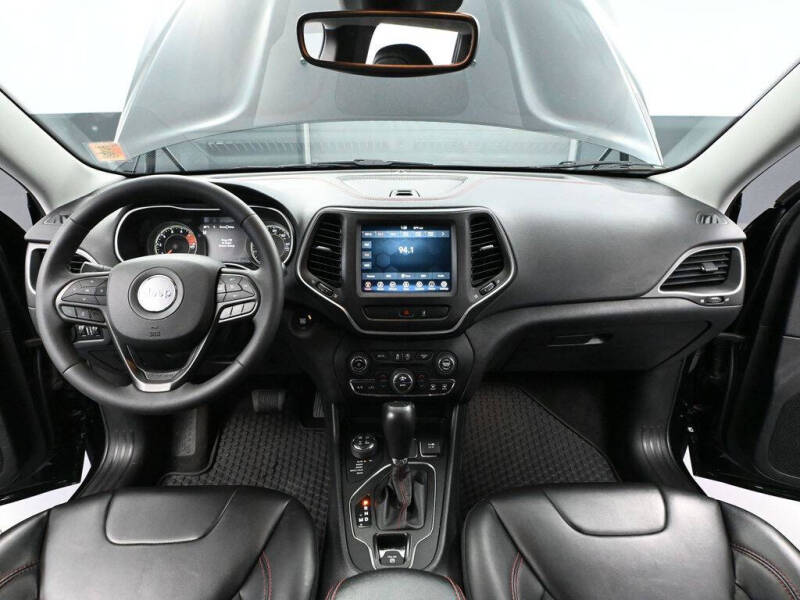 2022 Jeep Cherokee Trailhawk