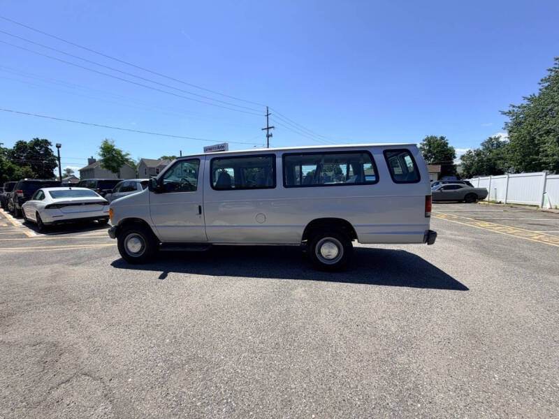 2006 Ford E-Series E-350 SD XL