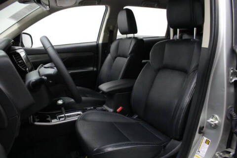 2020 Mitsubishi Outlander SE