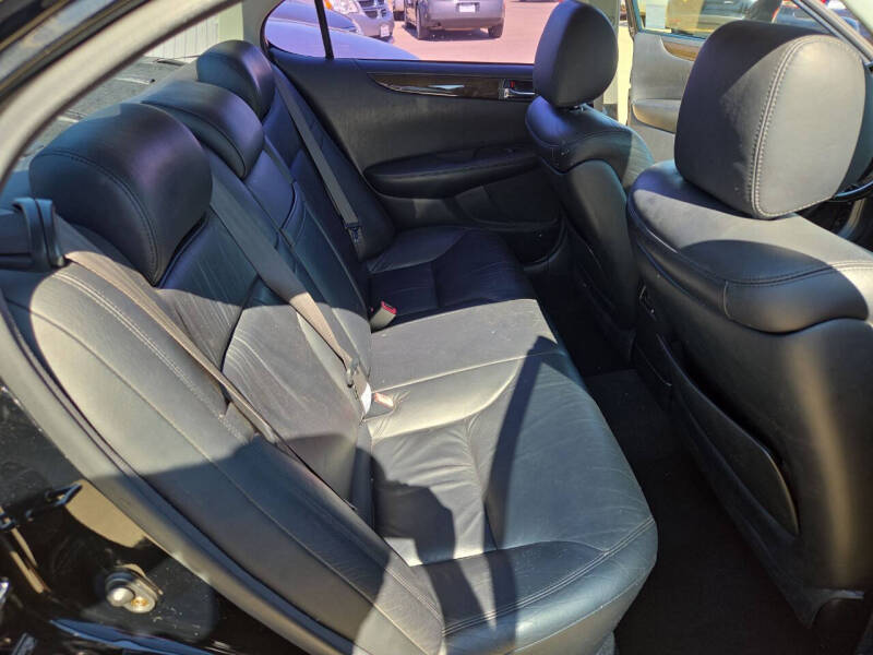 2004 Lexus ES 330
