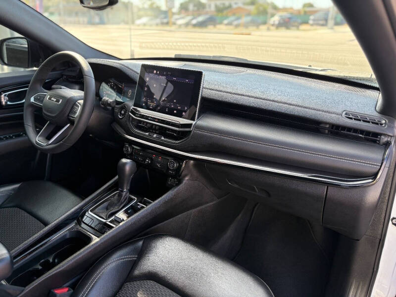 2023 Jeep Compass Altitude