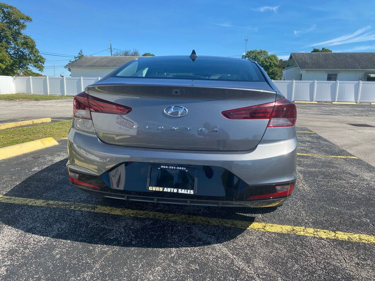 2020 HYUNDAI Elantra Sedan - $20,200