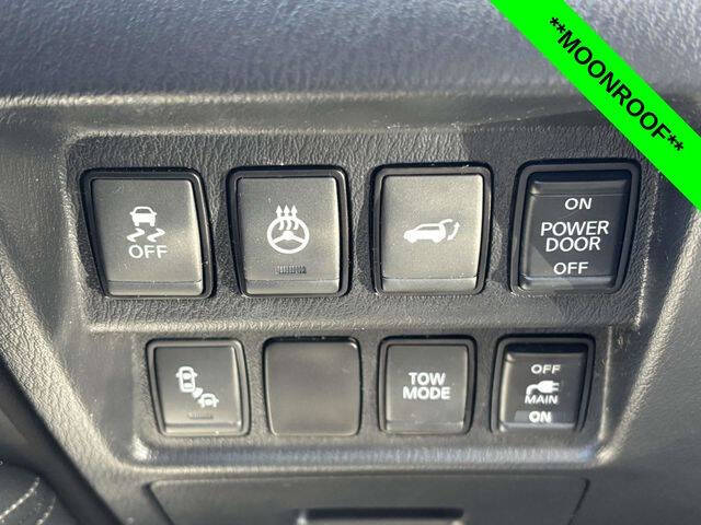 2017 Nissan Pathfinder SL