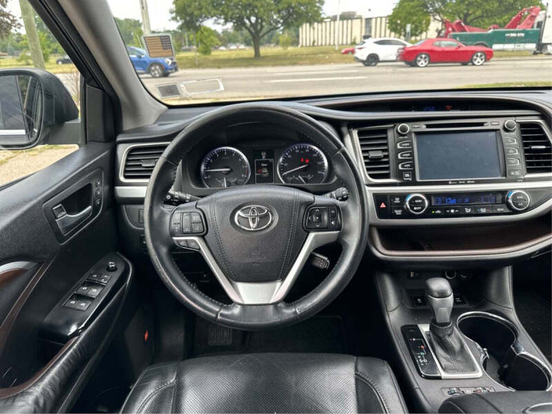 2016 Toyota Highlander Limited