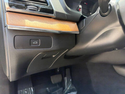 2023 Volvo XC90 B5 Plus Bright Theme