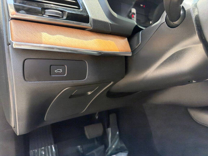 2023 Volvo XC90 B5 Plus Bright Theme
