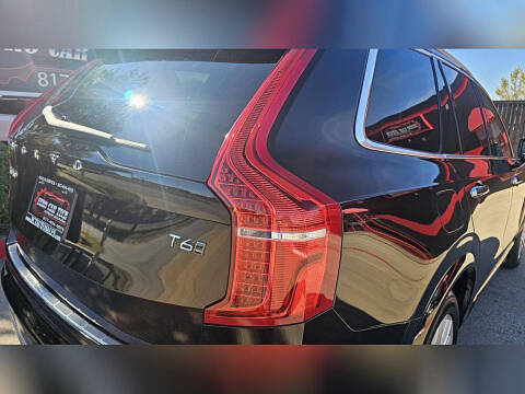 2017 Volvo XC90 T6 Momentum