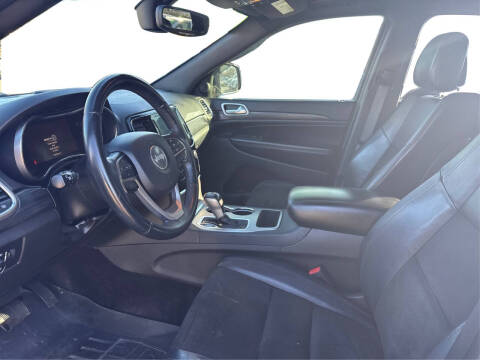 2019 Jeep Grand Cherokee Laredo