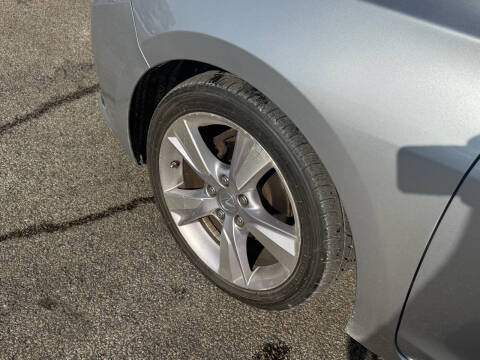 2013 Acura ILX 2.0L w/Premium