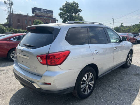 2017 Nissan Pathfinder SL