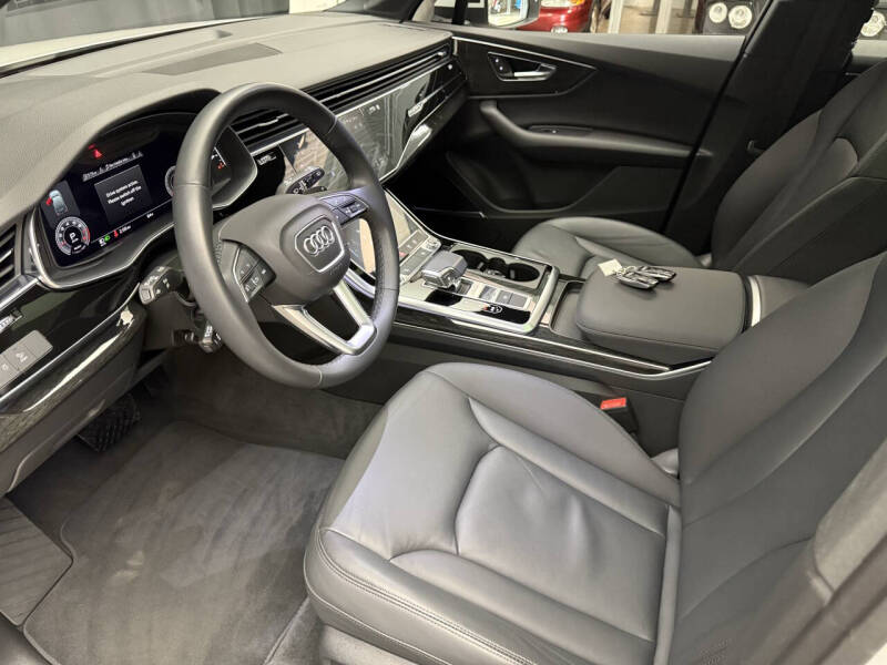 2022 Audi Q7 quattro Premium Plus 45 TFSI