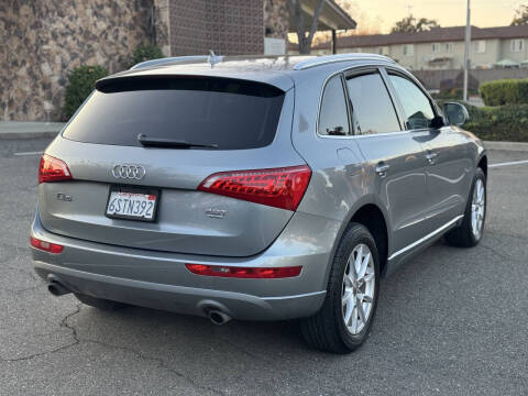 2011 Audi Q5 2.0T quattro Premium