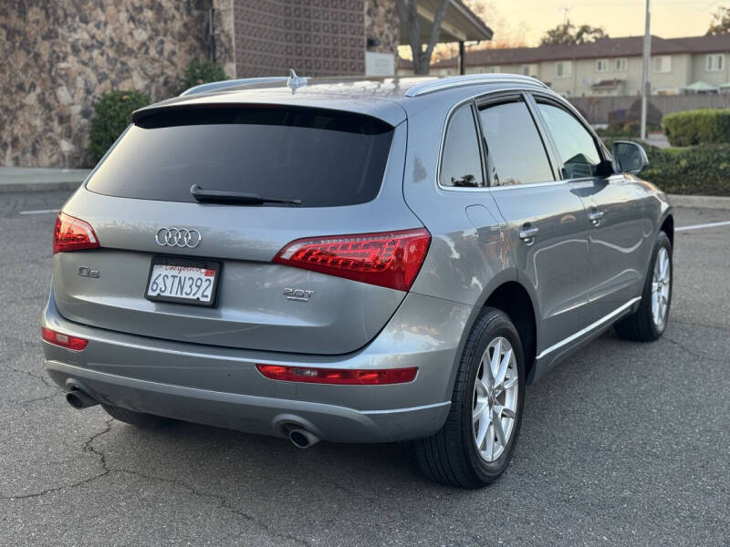 2011 Audi Q5 2.0T quattro Premium