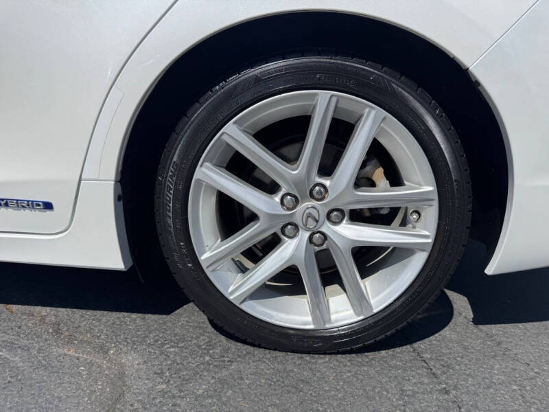 2017 Lexus CT 200h