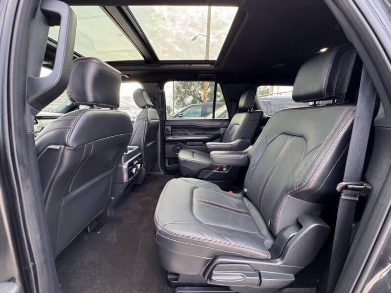 2022 Ford Expedition MAX Platinum