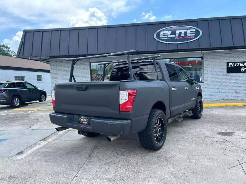 2017 Nissan Titan SV