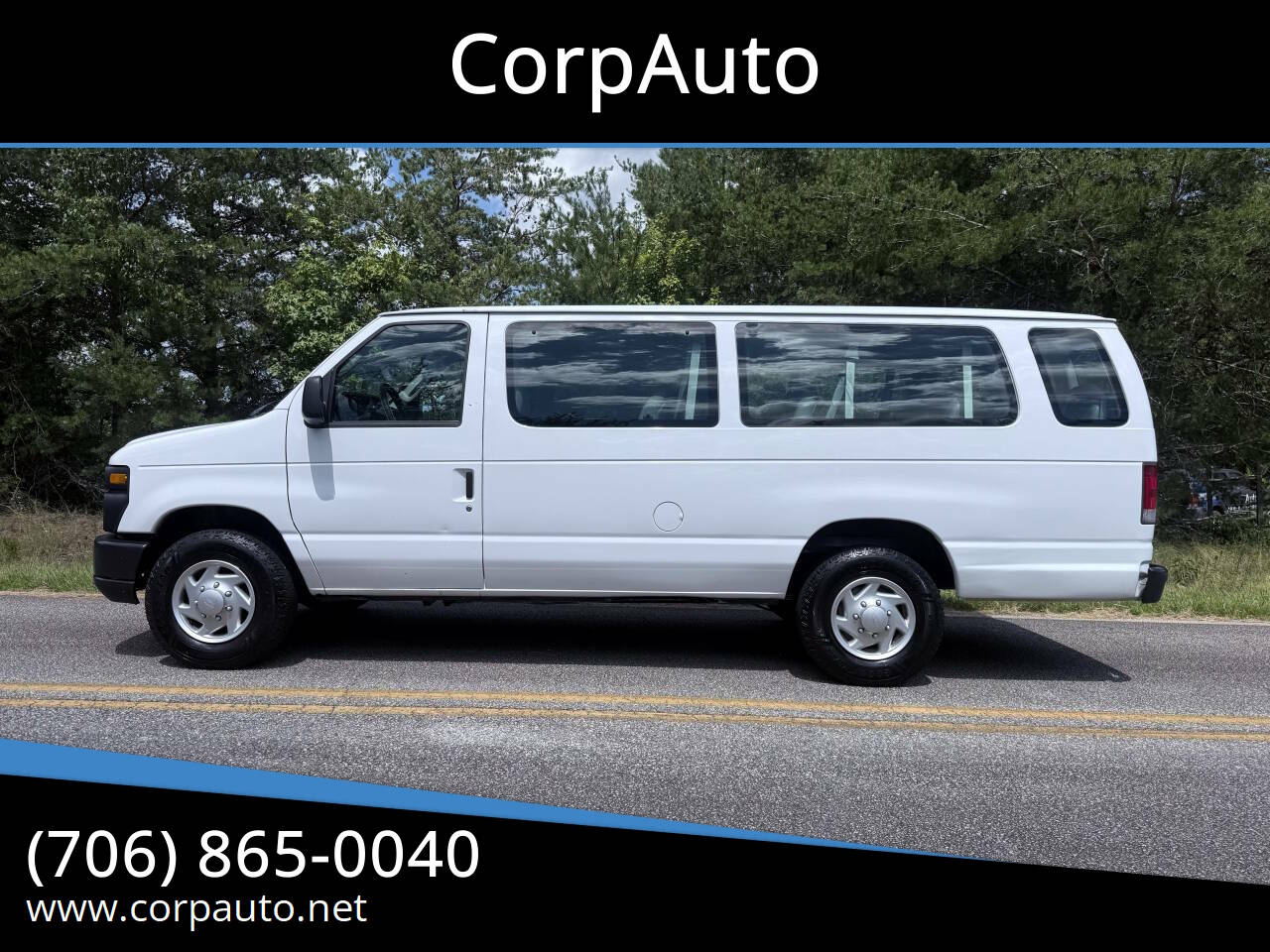 White 2013 Ford E-Series E-350 SD XL E-350 SD XL 3dr Extended Passenger Van 1