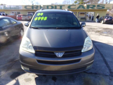 2004 Toyota Sienna for sale at Credit Cars of NWA in Bentonville AR