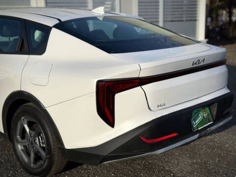 2025 Kia K4