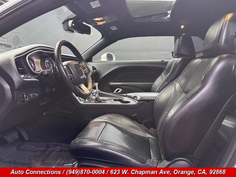2015 Dodge Challenger SXT Plus