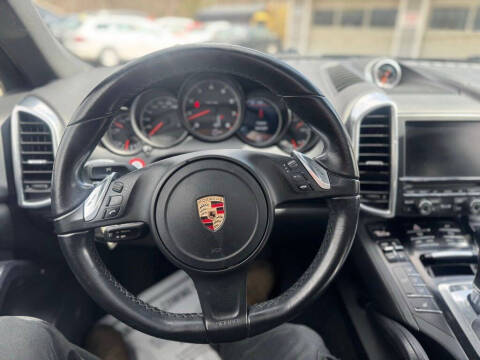 2014 Porsche Cayenne Platinum