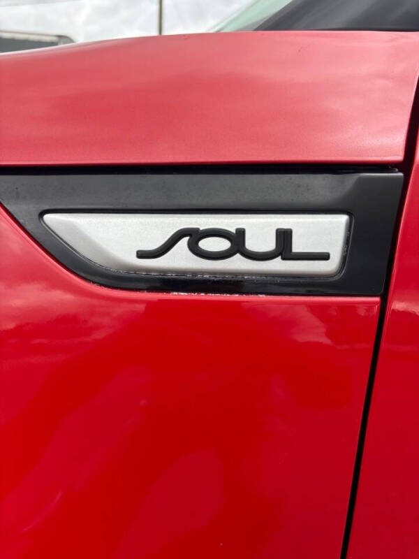 2017 Kia Soul +