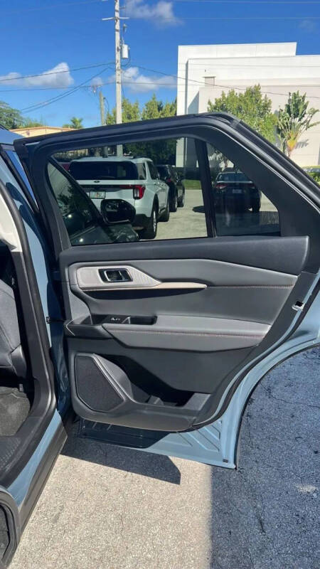 2025 Ford Explorer Active