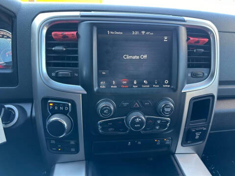 2019 RAM 1500 Classic SLT