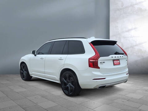 2020 Volvo XC90 T5 Momentum