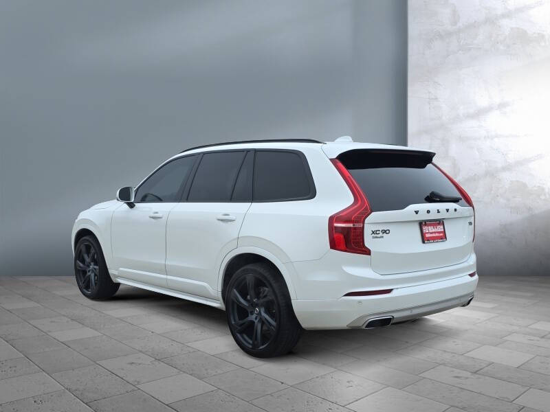 2020 Volvo XC90 T5 Momentum