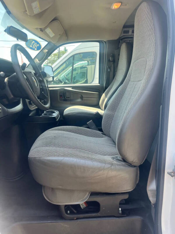 2021 Chevrolet Express 2500