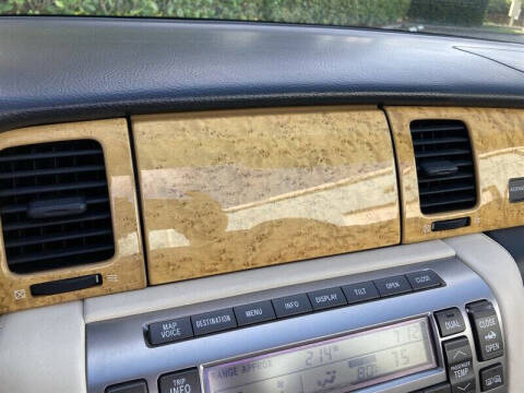 2004 Lexus SC 430