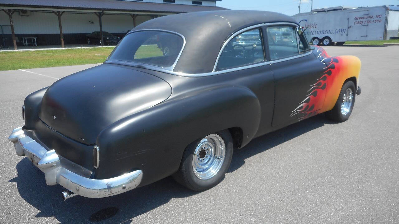 1951 Chevrolet Deluxe 10