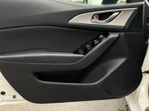 2017 Mazda MAZDA3 Sport
