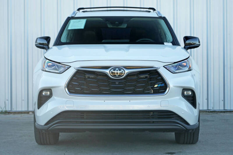 2022 Toyota Highlander Platinum