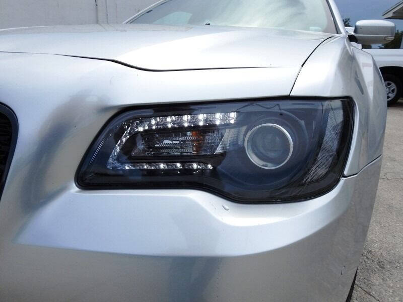 2021 CHRYSLER 300 Sedan - $23,900