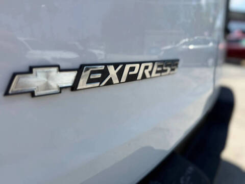 2017 Chevrolet Express 2500