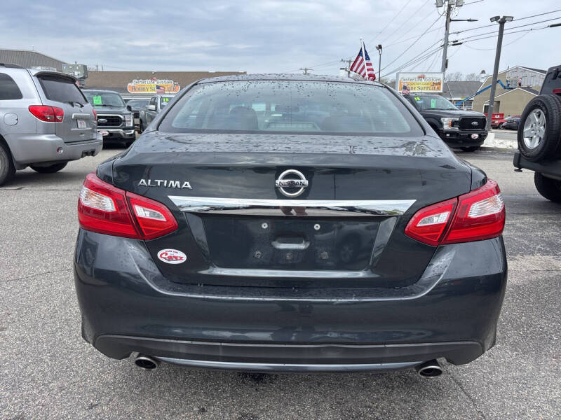 2017 Nissan Altima S - Photo 9