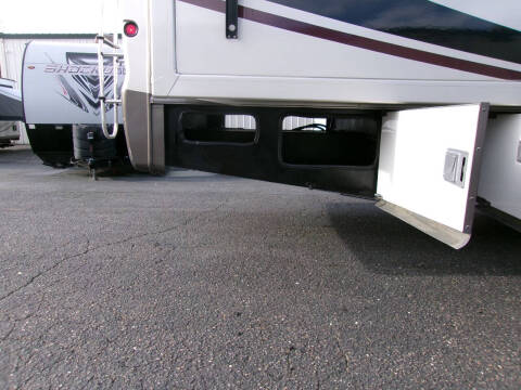 2013 Thor Motor Coach Challenger 37kt