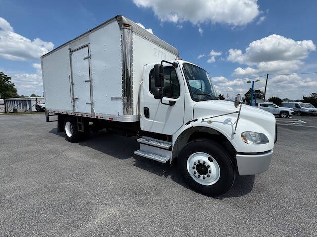 2017 Freightliner M2 106