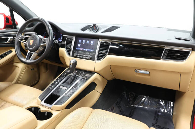 2018 Porsche Macan