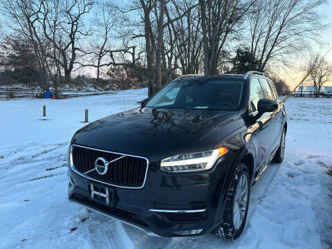 2016 Volvo XC90 T6 Momentum