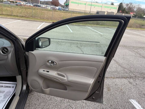 2016 Nissan Versa 1.6 S