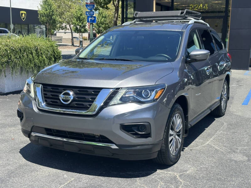 2020 Nissan Pathfinder S