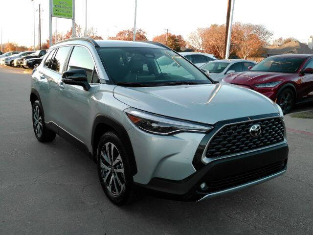 2025 Toyota Corolla Cross XLE