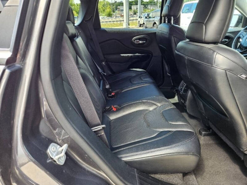 2023 Jeep Cherokee Altitude Lux