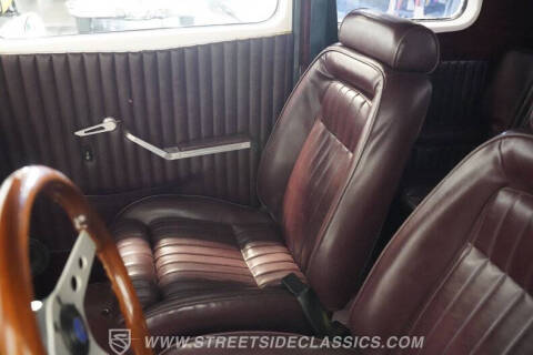 1933 Ford Victoria