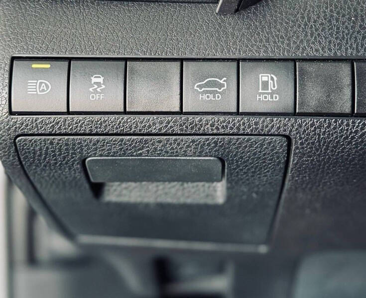 2020 Toyota Camry SE Nightshade