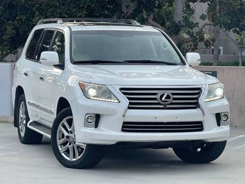 2014 Lexus LX 570