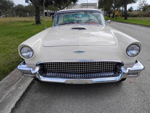 1957 Ford Thunderbird